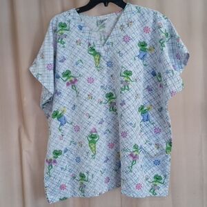 Scrub top extra large cute frogs Simply Basic
